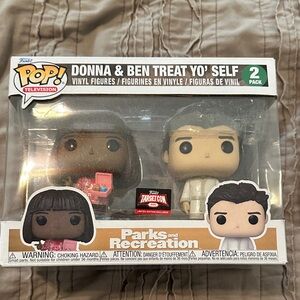 Funko Pop Parks and Recreation Donna & Ben Treat Yo' Self Figures